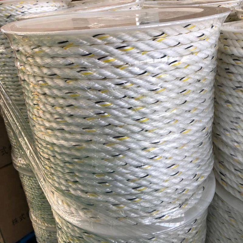 Polypropylene splitfilm twisted rope